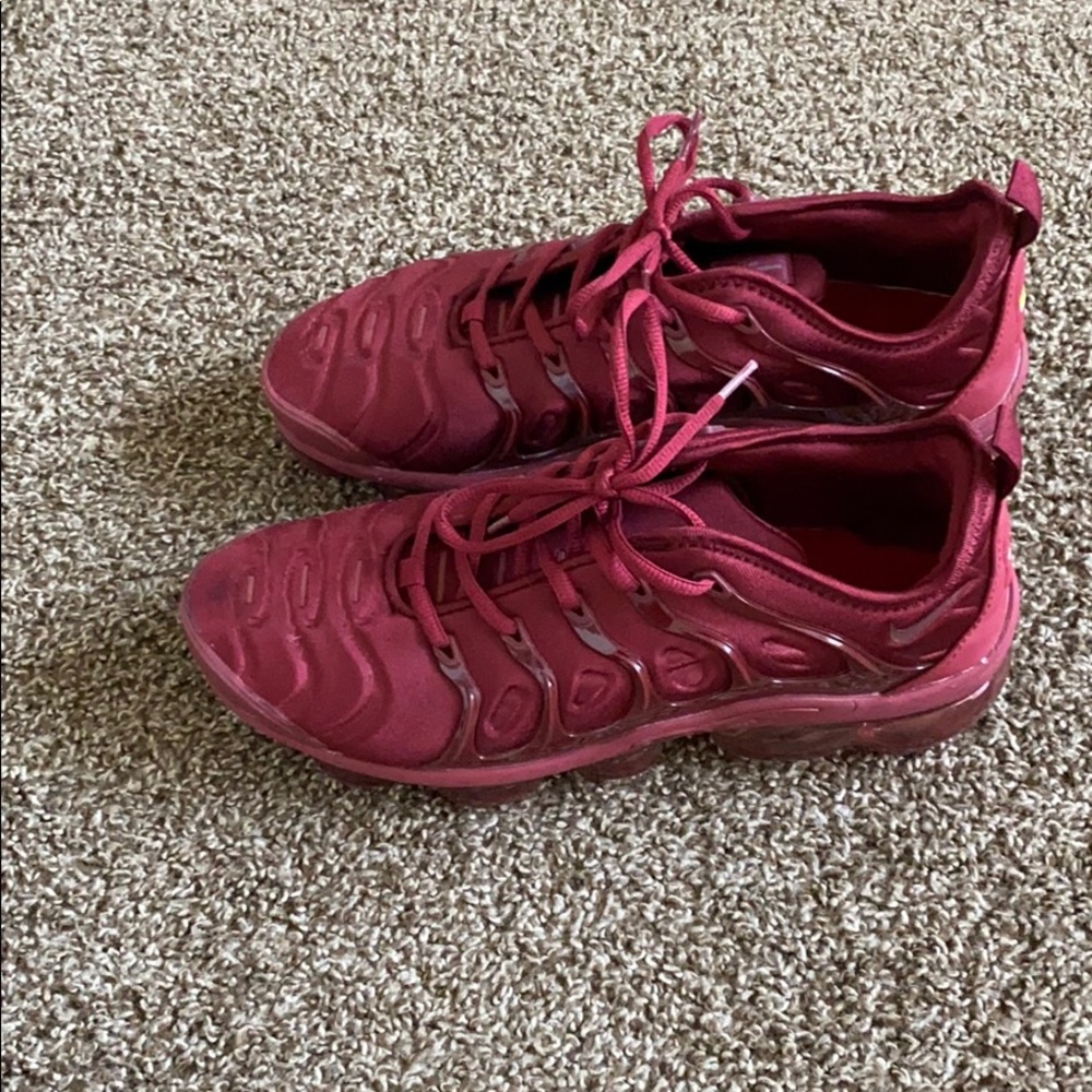 Nike - Picture 2 of 4